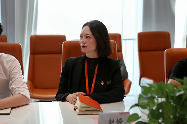 (中国)·顶奢体验党支部