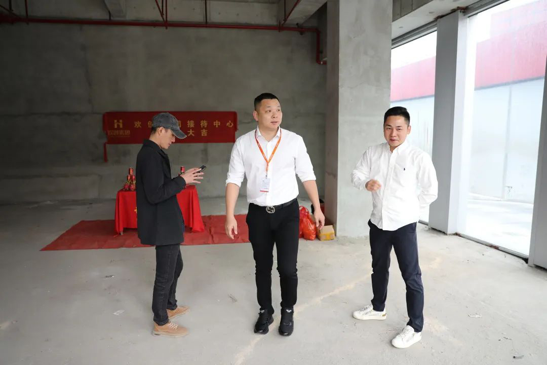(中国)·顶奢体验集团