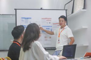 (中国)·顶奢体验人力外包：助力企业应对用工风险与挑战
